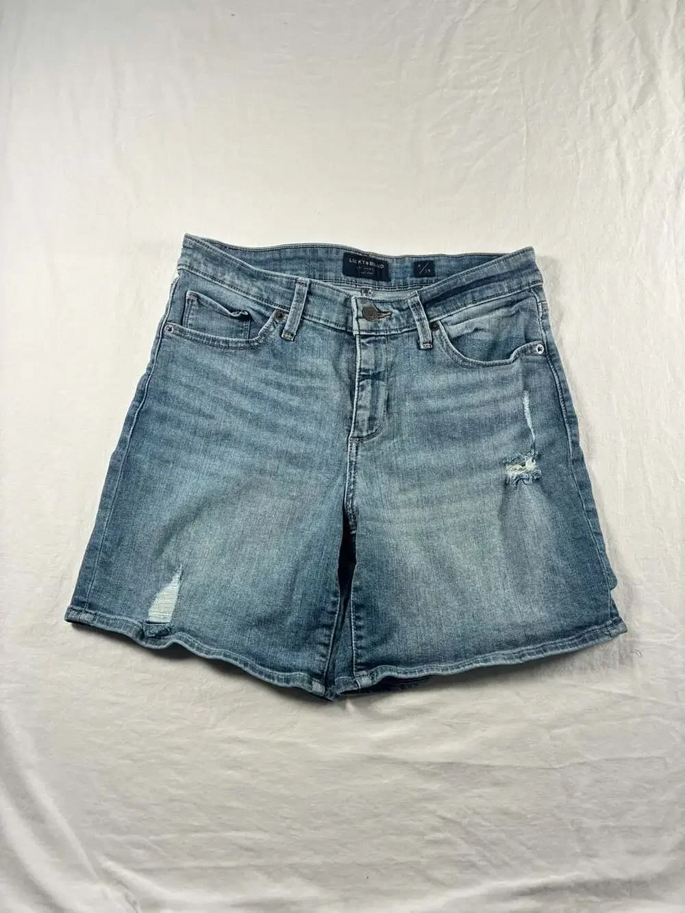 Lucky Brand The Roll Up Denim Shorts Size 8/29 - Picture 1 of 7